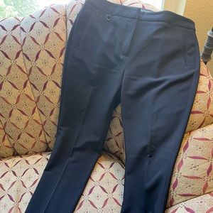 Classic Adrianna Papell black dress slacks. Straight leg. Slash pockets. Size 6